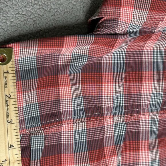 The North Face Shirt Mens XL Red Plaid Button Up Nylon Lightweight Hiking Camp - Picture 13 of 14